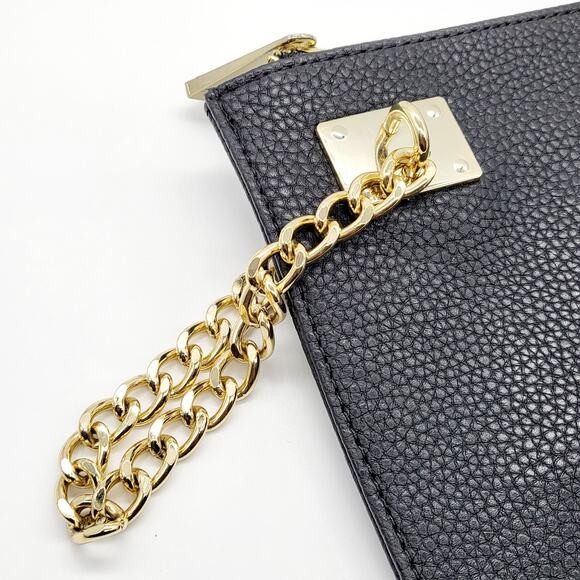Sondra Roberts Black Squared Faux Pebbled Leather Gold Chain Detail Wristlet Bag - Picture 3 of 9